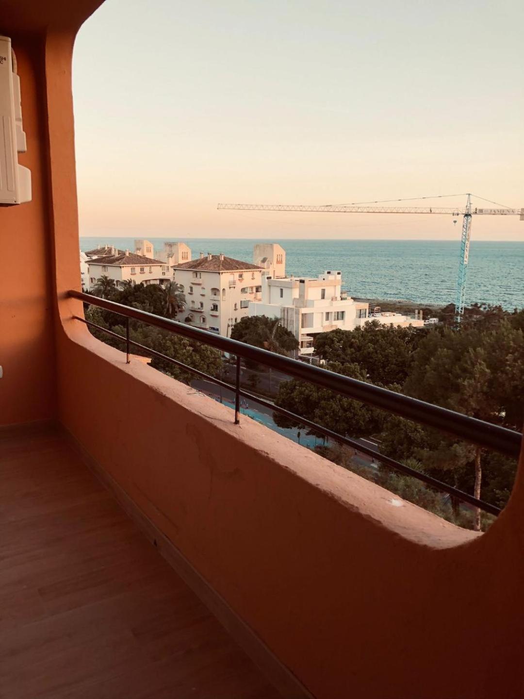 Apartamento Playa Del Cristo Эстепона Экстерьер фото